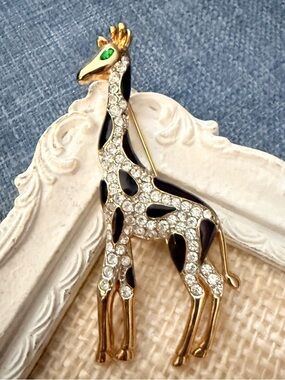 Vintage Large Giraffe Animal Enamel Black Enamel Clear Rhinestone Brooch Pin